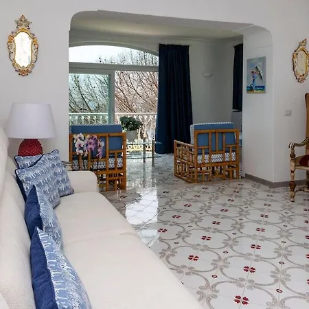 House Rosa Blu קאפרי